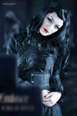 victorian-goth:  Victorian goth http://victorian-goth.tumblr.com/