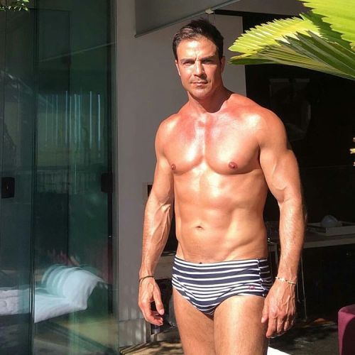 carasdesunga:  Ooohh senhor.. só queria 4 horinhas com ele, estaria feliz..  Mario lindo demais…  #carasdesunga #swimwear #sunga #gato #sarado #perfectbody #men #sexybody #praia #beach #gorgeous #macho #homem #follow #segue #sexy #muscle #homemgostoso
