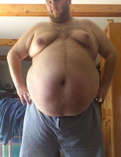 bearvstheworld:Haven’t posted one of these in a while so here goes!  Look at my cute fat friend