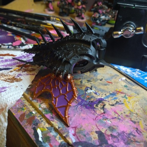 veinrelapse: So now I kina just got this Slaanesh tortoise thing. Gradient on the wings looking nice