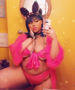 venusdaniels:YOU COULDA HAD A BAD BITCH!!!Lingerie: AdoremeRobe: Fashionnova