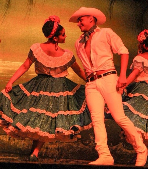 aloo-97:  Bailando todo se arregla.