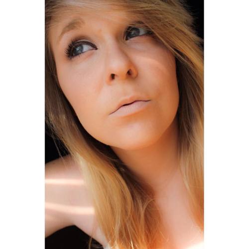 Darling I&rsquo;m a nightmare dressed like a daydream #selfie #blonde #blueeyes #lyrics #taylors