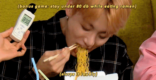jksjms:he’s only here for the food 