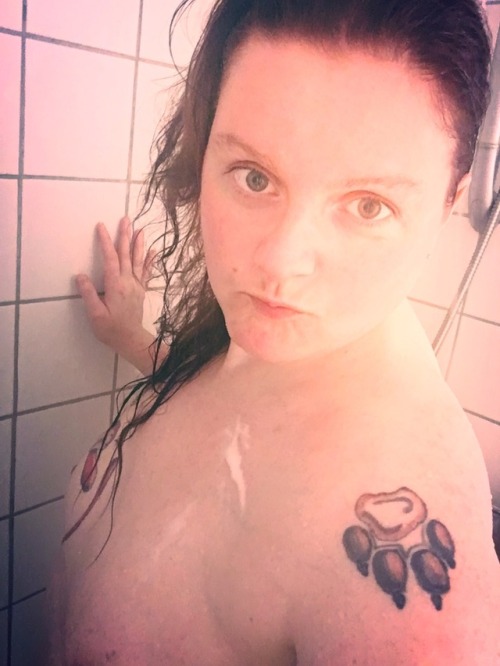 justelwynn: justElwynn Her blog is one of the best!