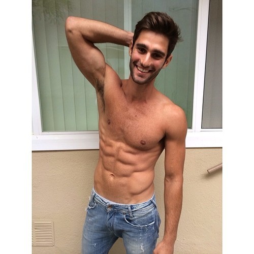 retoni:  retoni: VISIT & FOLLOW!http://www.retoni.tumblr.com