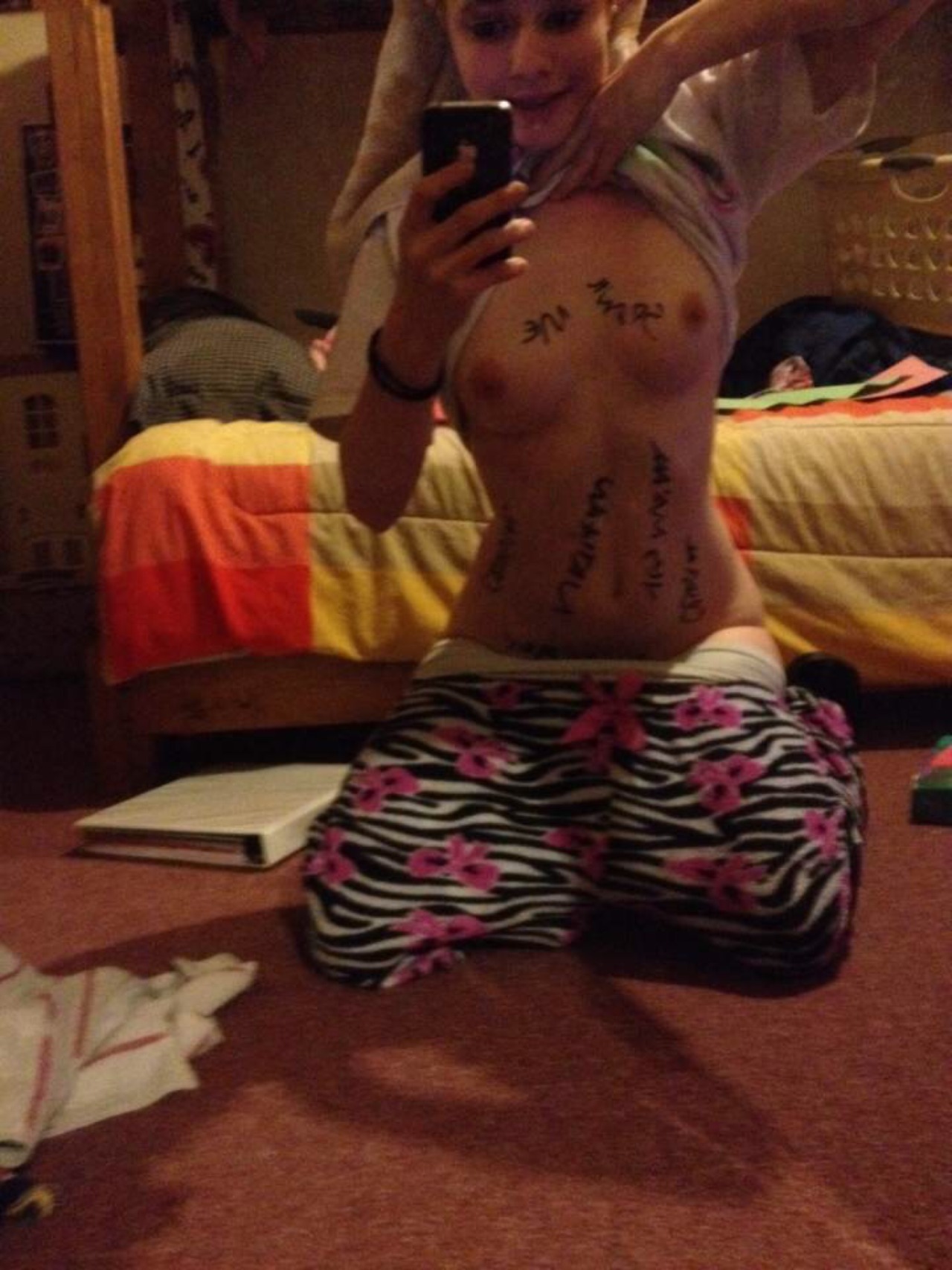 thebitumblebottom:  Reblog reblog reblog.  She wants to be all over tumblr.   Her