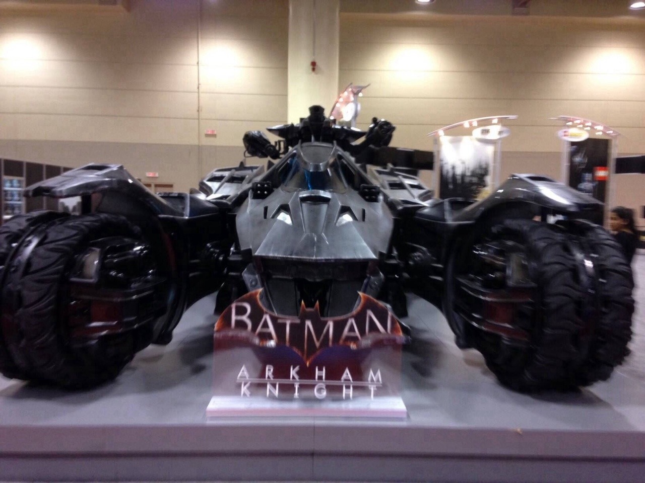 longlivethebat-universe:  Batmobiles from Arkham Knight and Dawn of Justice
