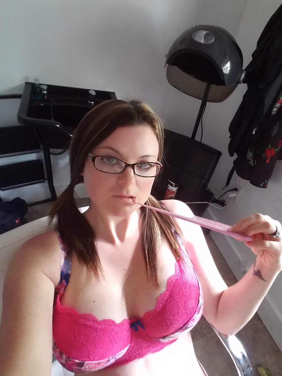 letzdoitnow69:  bootyismykrypyonite: letzdoitnow69:  Pigtails it is! 😉  Omg pigtails