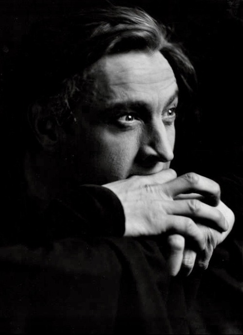 summers-in-hollywood:John Barrymore in Hamlet, 1922. Photo by Edward Steichen