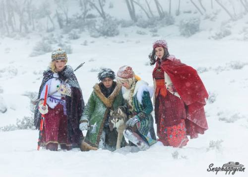 cielrose: Did a recent shoot in the snow with friends!From the Farseer trilogy by Robin Hobb - Assas