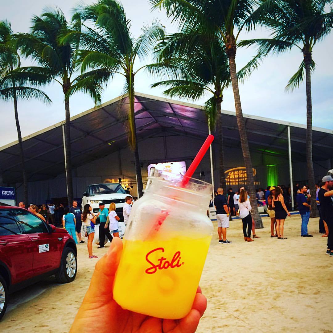 Cheers! 🍤😛 #sobeseafood #stolithevodka #chefshowdown #foodiechats (at South Beach Seafood Festival)