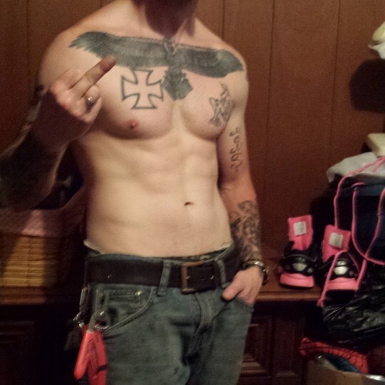 dirtbagfun:  varedneckthings:   …a little dirty fun… dbf | dbf message | dbf archive   