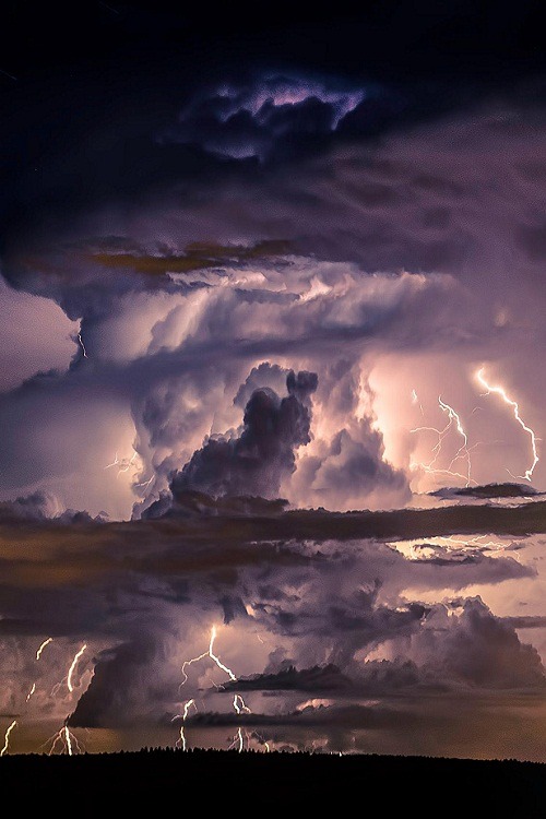 ponderation:  Lightning! … by lunemazzo  