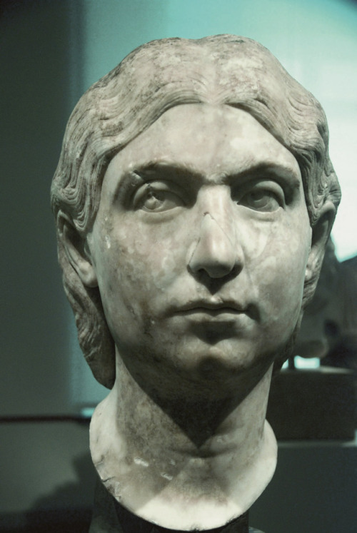 myglyptothek:Portrait of a woman. 22-230 AD. Marble. Staatliche Museen zu Berlin, Altes Museum. Sk 4