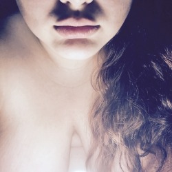 bbwcharlierebel:  Who wants to own this mouth?