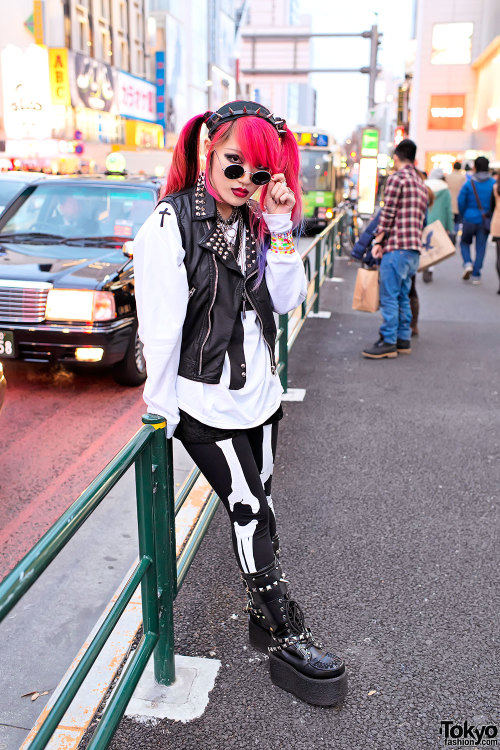 Super-friendly Japanese high school student and hard rock fan Lisa13 in Harajuku w/ dip dye hair &am