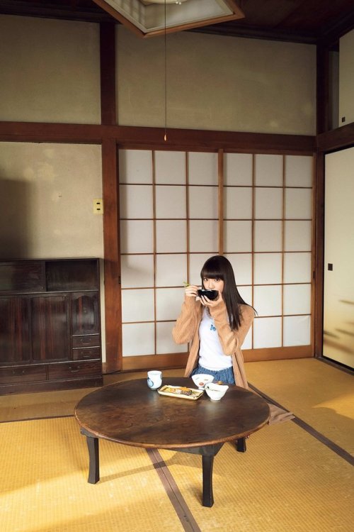 soimort48:   「FLASHスペシャルグラビアBEST 2019新年号」 荻野由佳  https://www.amazon.co.jp/dp/B07KZ3JJPS/ 
