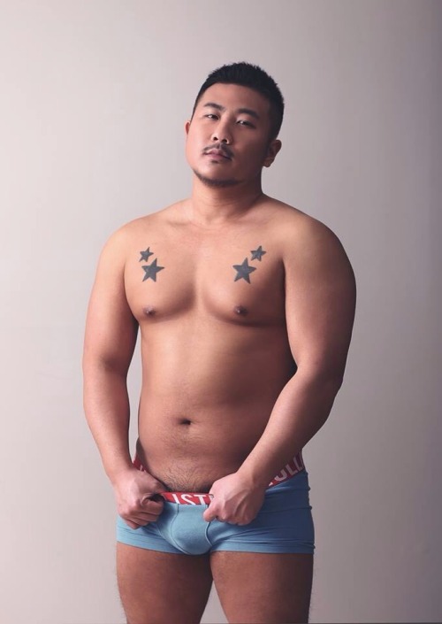 BEEFY MEN adult photos