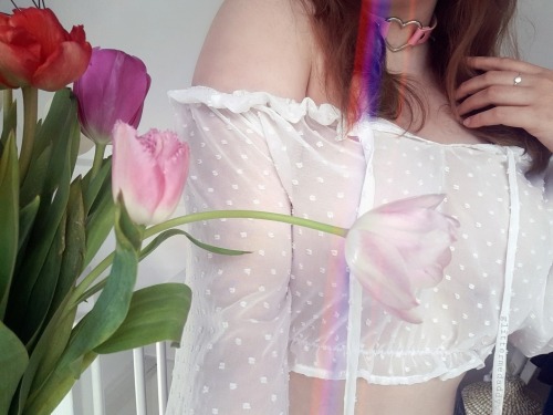 glittermedaddy:not very lewd, but I thought it looked cute🌷