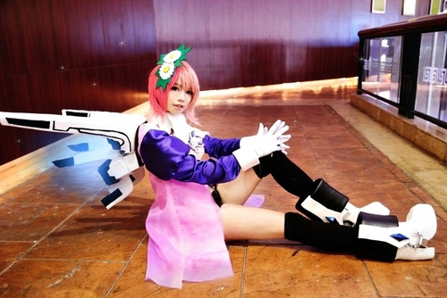 dirty-gamer-girls:  http://dirtygamergirls.com for more beautiful cosplay.