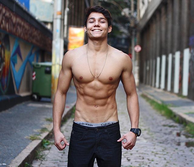   Eric Gustavo Oliveira  