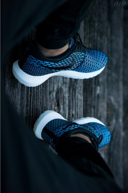 unstablefragments:  Nike Flyknit Roshe Run