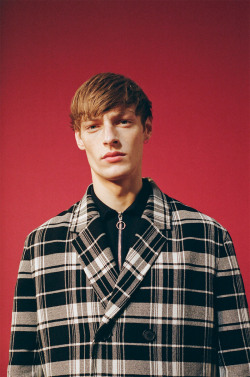 janislatviangod:  Roberto Sipos for Timo