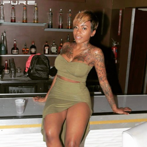 thickchickpalace:    Submit Pics/Videos: Kik - ThickChickPalace or ThickChickPalace@gmail.com or hit the SUBMIT button on the page…. You can remain ANONYMOUS   