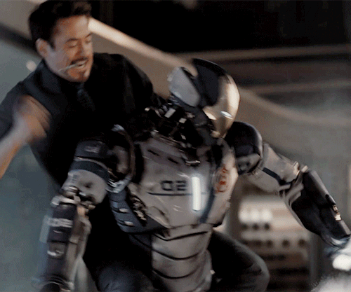 van-dyne:Top Ten Hottest Tony Stark Looks5. Fighting Bare Hands In All Black Suit (Avengers: Age Of 