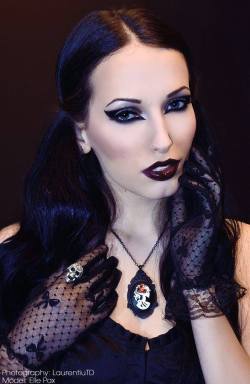 gothicandamazing:  Model,Edit,make-up: Elle PaxPhotography: Laurentiu TD Welcome to Gothic and Amazing