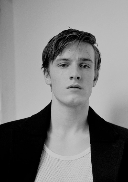 bcnvolis:Louis Hofmann photographed by Jose Cuevas for Interview Magazine