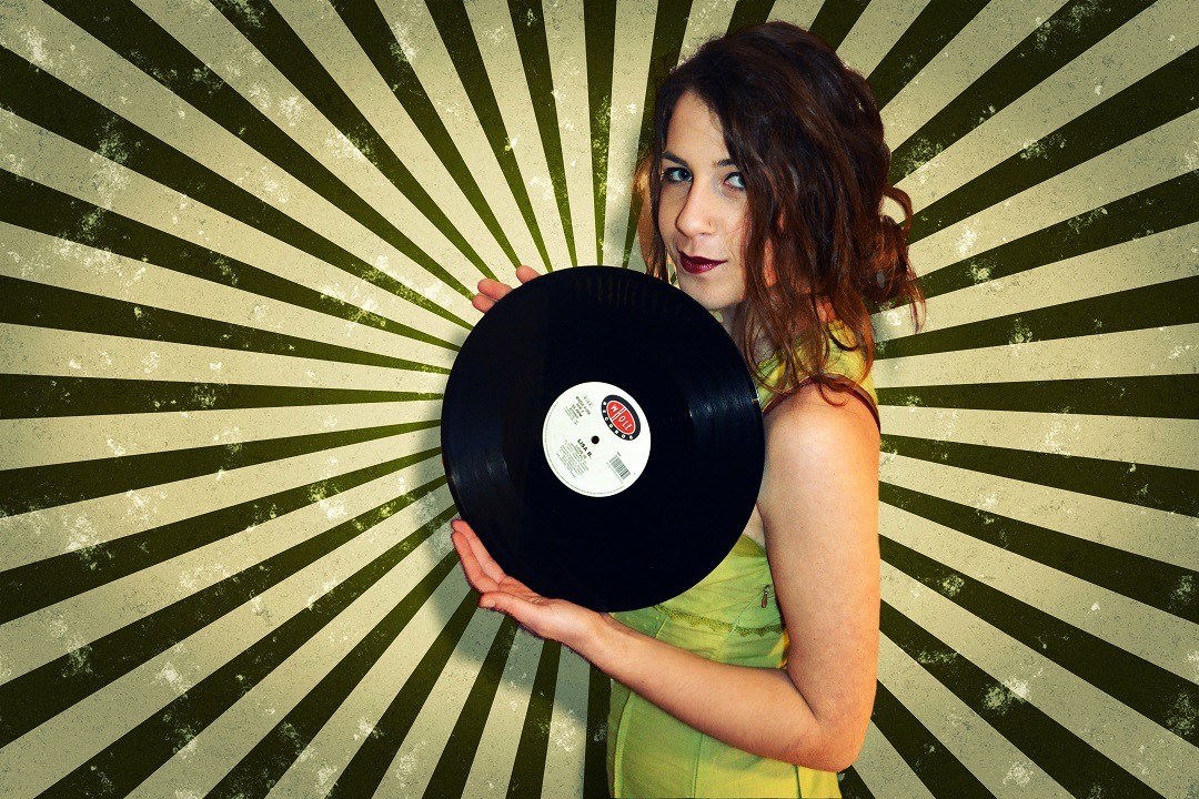 thingsthatiliketoshare:  Vinyl spot 
