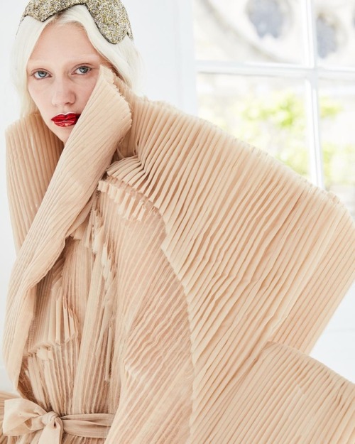 black-is-no-colour: Maison Margiela: “Look 12 from our AW17 ‘Artisanal’ Collection