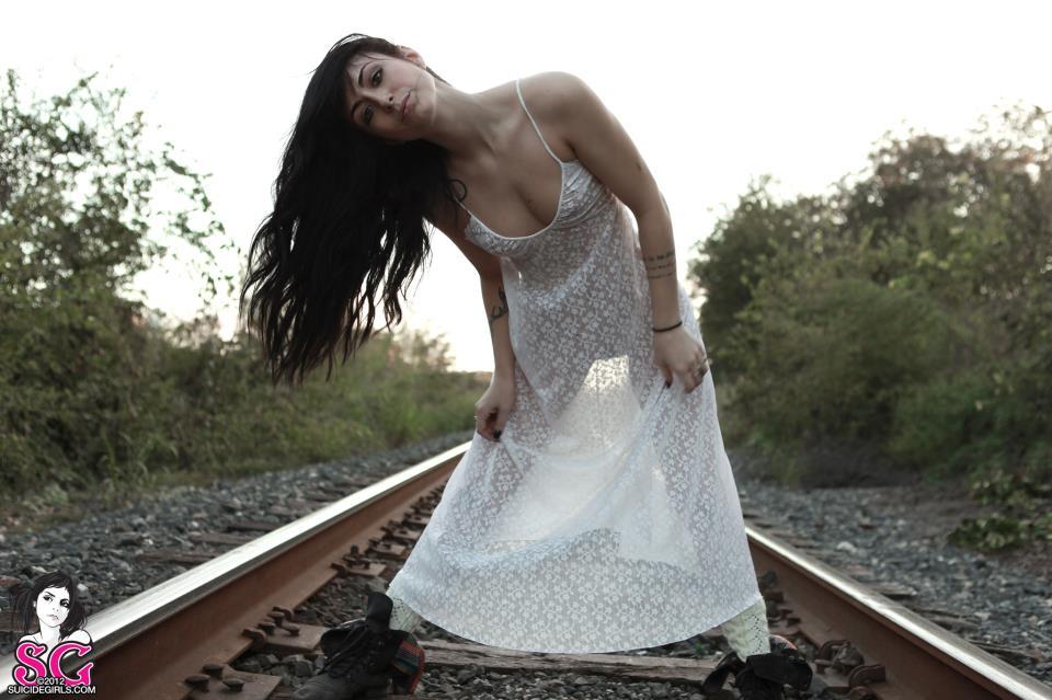 altmodelgirlcrush:  Charmaine Suicide