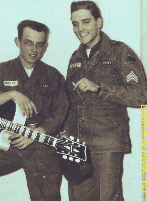 ELVIS' MANNERISMS