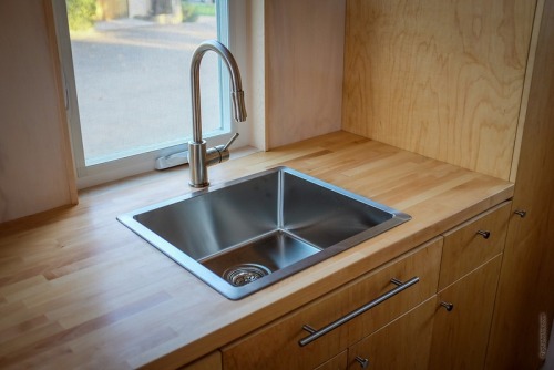 bibleschoolbabblings:  so-i-sailed-away:  kingofthesky:  smallandtinyhomeideas:  Sol Haus Design | plans available | photography via THGJ  I want  I could pretty much spend the rest of my life happily in one of these little things.  Me too.