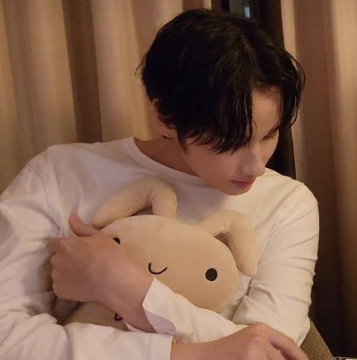 Boyfriend Huening Kai Soft Thoughts