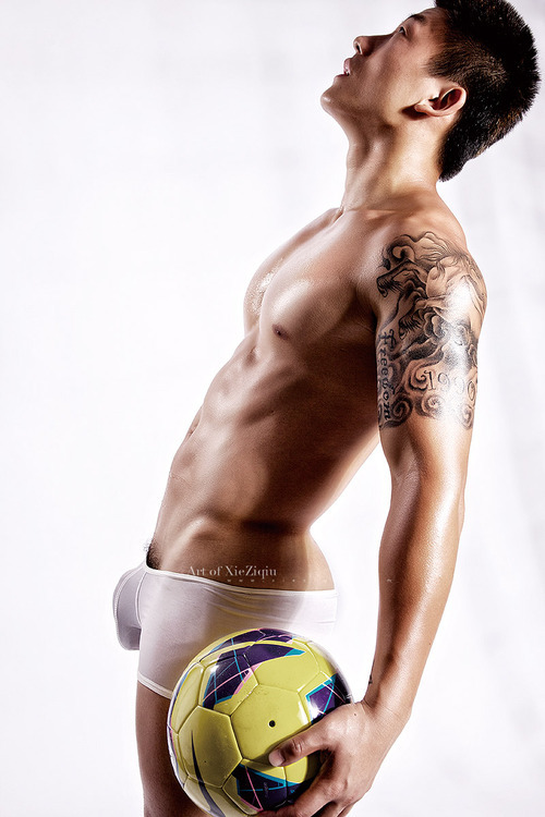 asianmalemuscle:  Enjoy thousands of images in the archive: http://asianmalemuscle.tumblr.com/archive