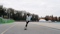 asylum-art-2:    This Girl Dancing On A Skateboard Is Magical   Ko Hyojoo (@hyo_joo) • Instagram  The ground is flat, the board is moving, and yet she’s in complete control the entire time she’s dancing on the slithering longboard. It’s such