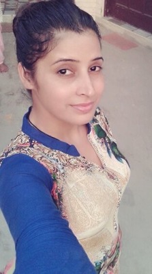 Desi Queen