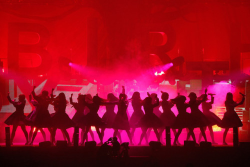 sakamichipost46: 【欅坂46デビュー1周年記念ライブレポ】“坂組”の絆はこれからも…凄みを増した!涙もあった!サプライズ発表もモデルプレス 2017.04.06 21:50https://mdpr.jp/music/detail/1676851