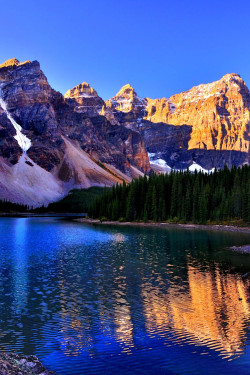 ponderation:  Moraine Lake by shuchun 