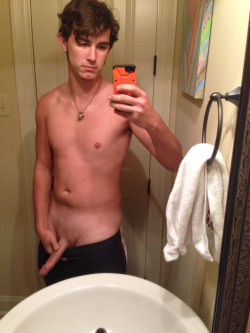 nakedguysfromkik:  JJ louisiana :)