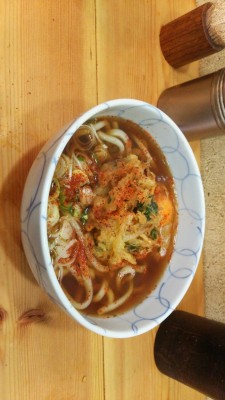 そば処なかや うどん 生卵 かき揚げ パイナップルサービス ￥420 