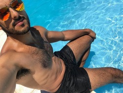 https://64.media.tumblr.com/48673c3dce4ec30a3e5229a40a0bfaa8/tumblr_pgn7b3NWEr1qce4azo1_500.jpg