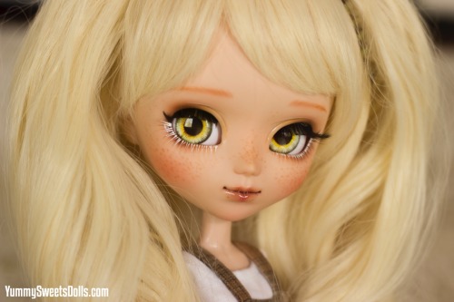 Chocolate Cream Puff Pullip &lt;3www.yummysweetsdolls.etsy.comwww.yummysweetsdolls.comwww.facebo