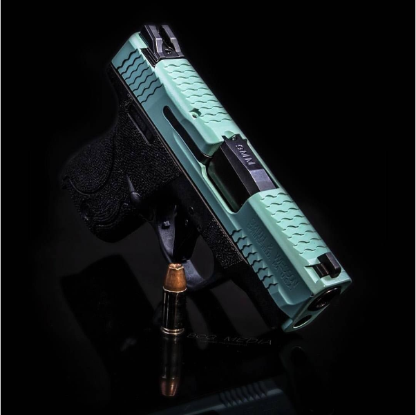 tacticalsquad:    weapons.4uSmith and Wesson  