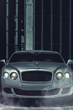 supercars-photography:  Bentley Continental