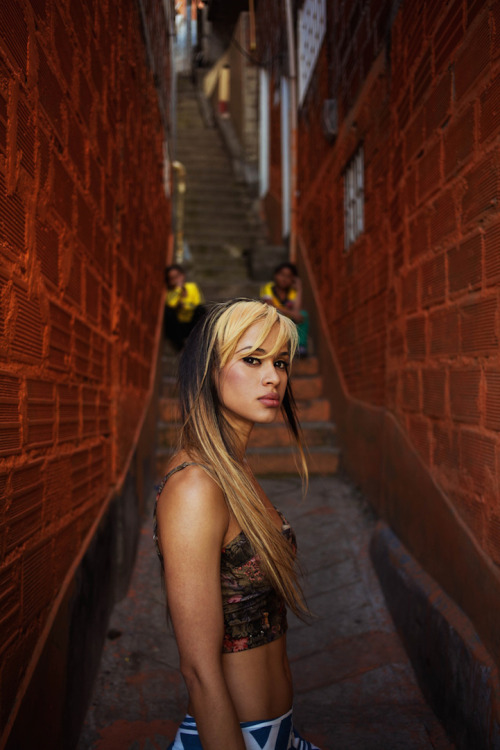 asylum-art-2:   Mihaela Noroc Photographs Women From 37 Countries To Show That Beauty Is Everywhere  – ( part I )  indiegogo | Facebook | Instagram | Tumblr SEE THE LEGENDS: “I’m a photographer from Romania that  quit her job and started a new